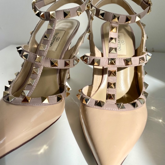 VALENTINO GARAVANI Rockstud Patent Leather Strap Pumps - Picture 4 of 11